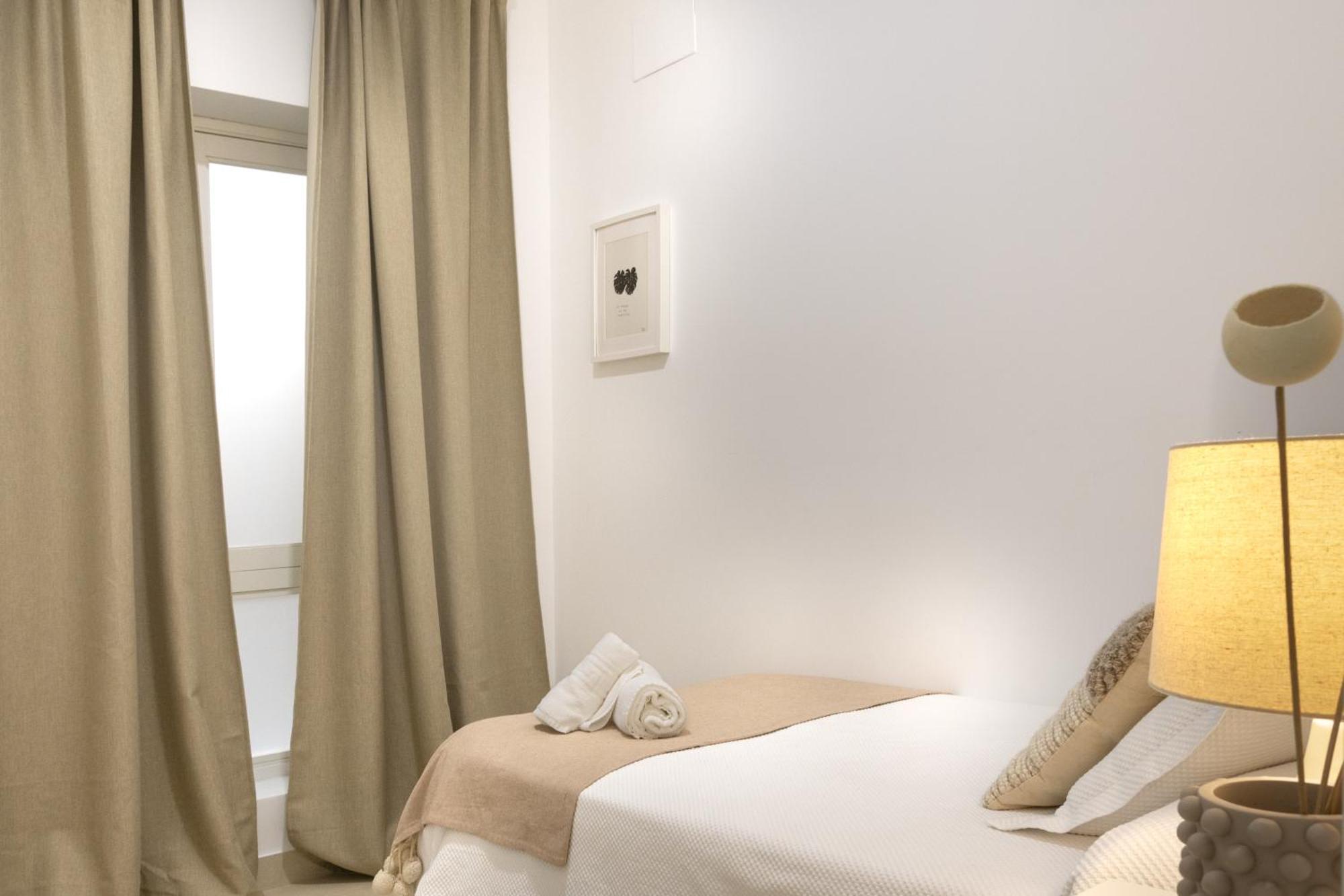 Apartamentos La Tahona كاديز المظهر الخارجي الصورة